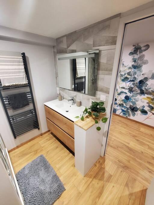 Apartmán Sur Le Chemin Du Cens Orvault Exteriér fotografie